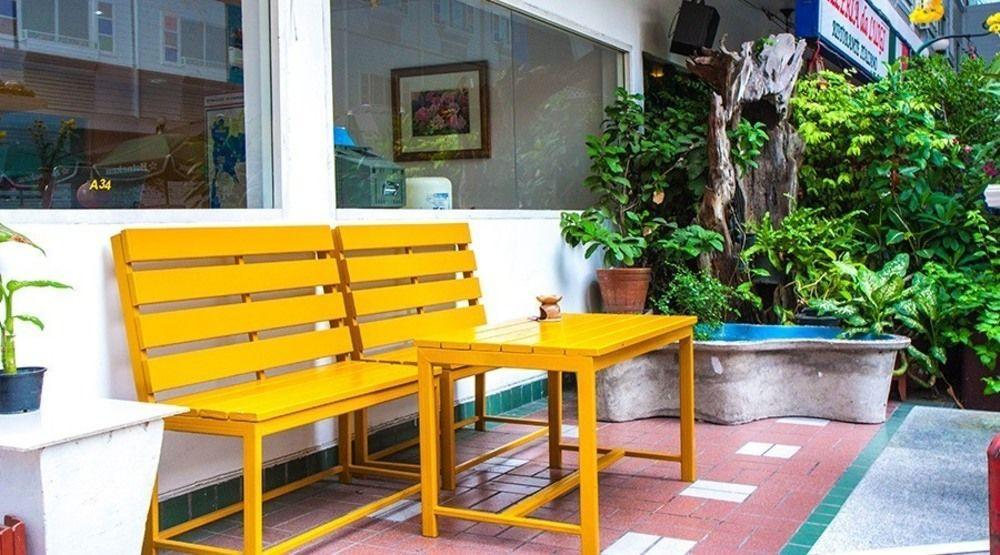 Preme Hostel Bangkok Exteriör bild