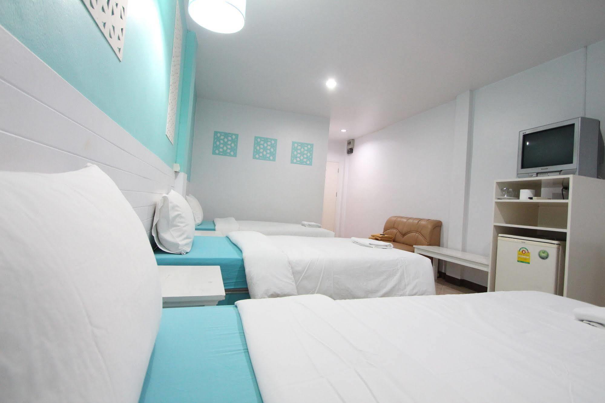 Preme Hostel Bangkok Exteriör bild
