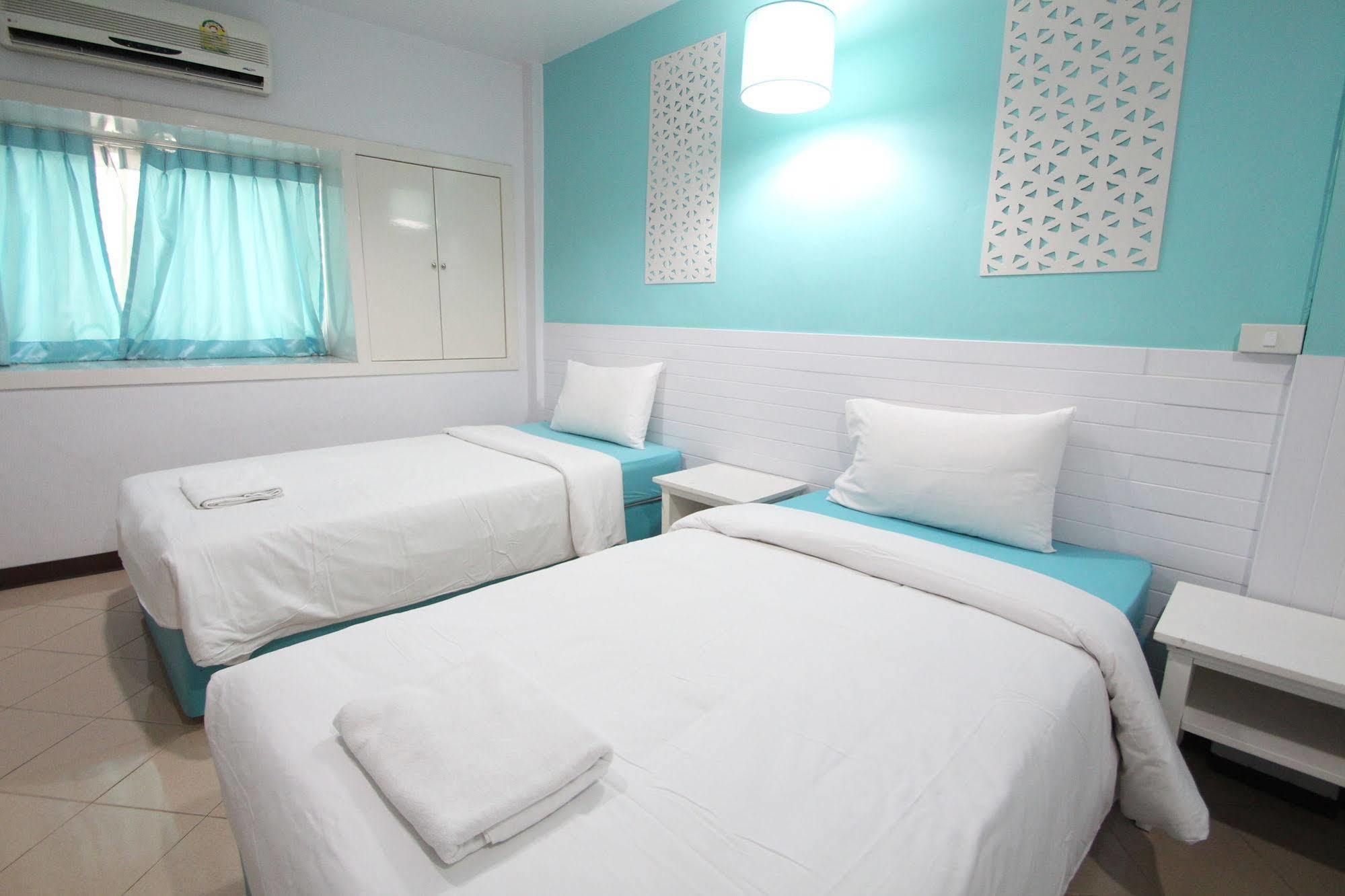 Preme Hostel Bangkok Exteriör bild
